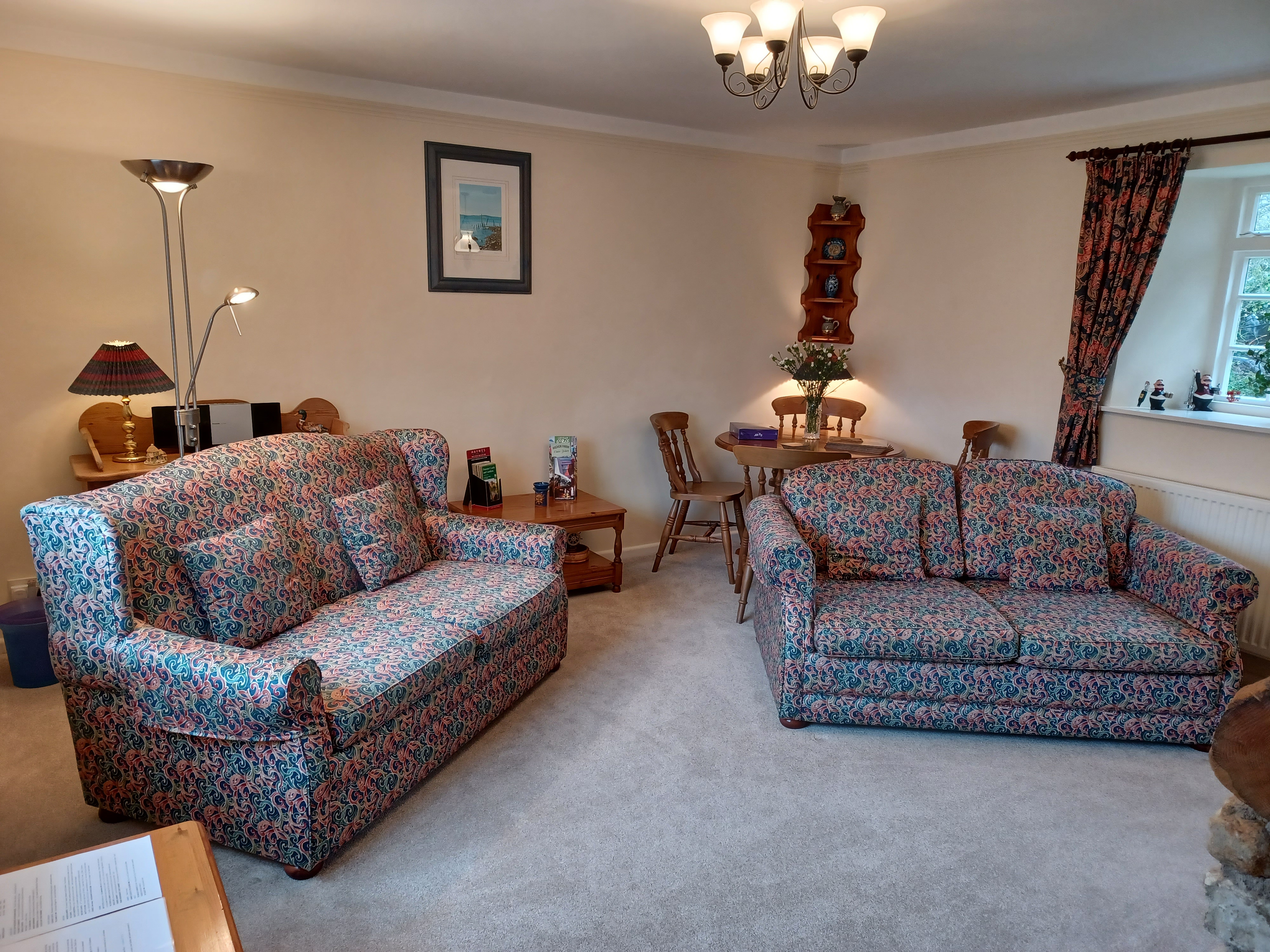 LOUNGE 2